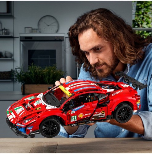 Конструктор LEGO Technic 42125 Ferrari 488 GTE "AF Corse #51"