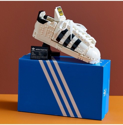 Конструктор LEGO Creator Expert 10282 adidas Originals Superstar