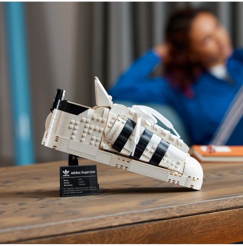 Конструктор LEGO Creator Expert 10282 adidas Originals Superstar