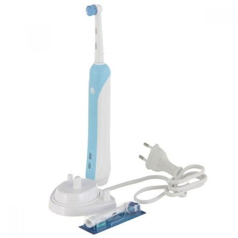 Электрическая зубная щетка Oral-B Pro 1 570 Cross Action