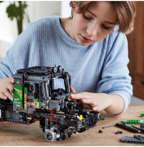 Конструктор LEGO Technic 42129 Полноприводный грузовик-внедорожник Mercedes-Benz Zetros