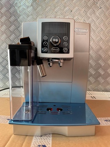 Кофемашина DeLonghi ECAM 23.460.S (Как новый)