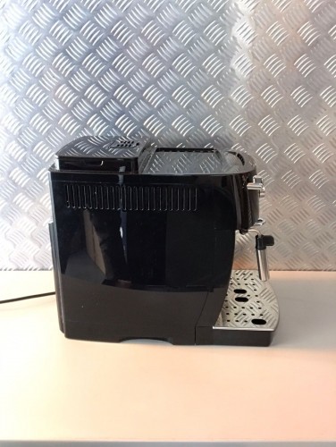 Кофемашина DeLonghi ECAM 21.117.B (Как новый)