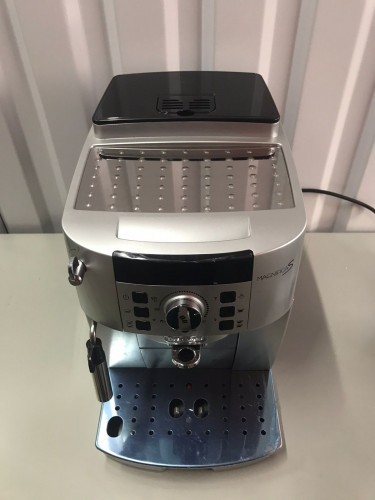 Кофемашина DeLonghi ECAM 22.110 SB. (Как новый)
