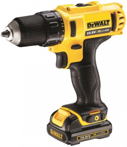 Аккумуляторная дрель-шуруповерт DeWALT DCD710C2