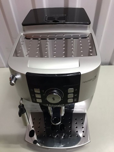 Кофемашина DeLonghi ECAM 21.117.SB (Как новый)